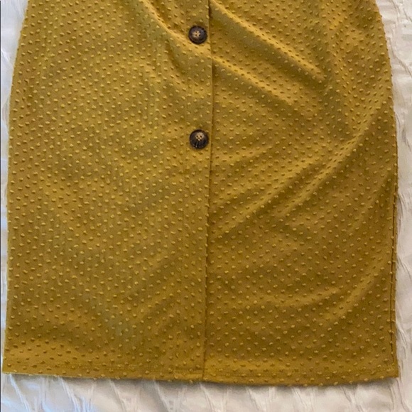 Miley+Molly Mustard Swiss Dot Off Shoulder Dress M - Picture 3 of 6